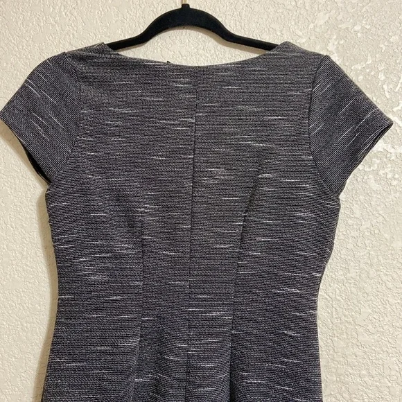 THE LIMITED Black Dress - Picture 6 of 7